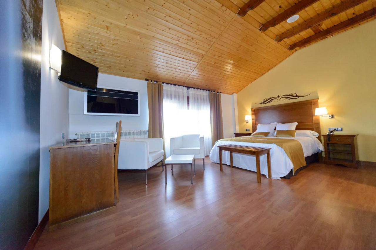 Hotel La Barrosa Абехар Екстериор снимка