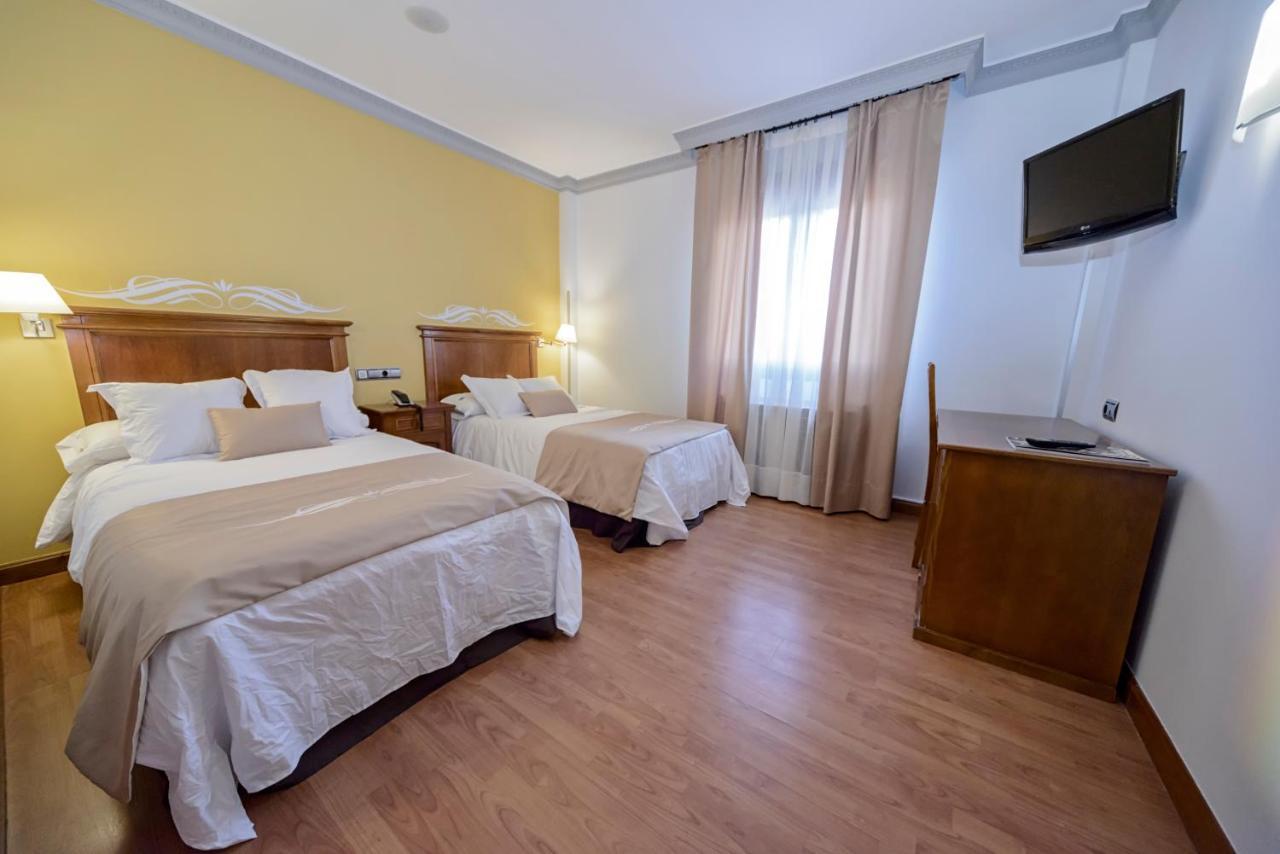 Hotel La Barrosa Абехар Екстериор снимка
