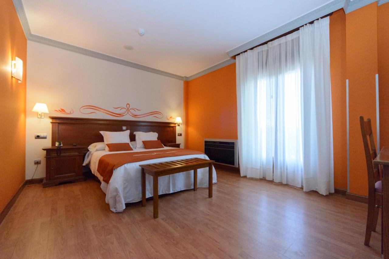 Hotel La Barrosa Абехар Екстериор снимка