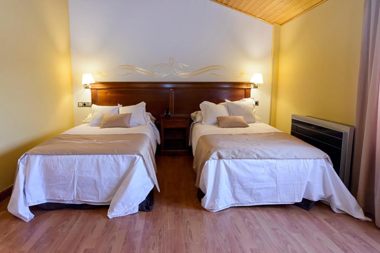 Hotel La Barrosa Абехар Екстериор снимка