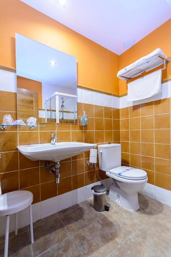 Hotel La Barrosa Абехар Екстериор снимка