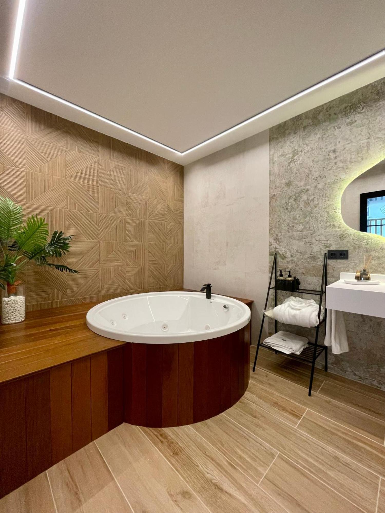 Hotel La Barrosa Абехар Екстериор снимка